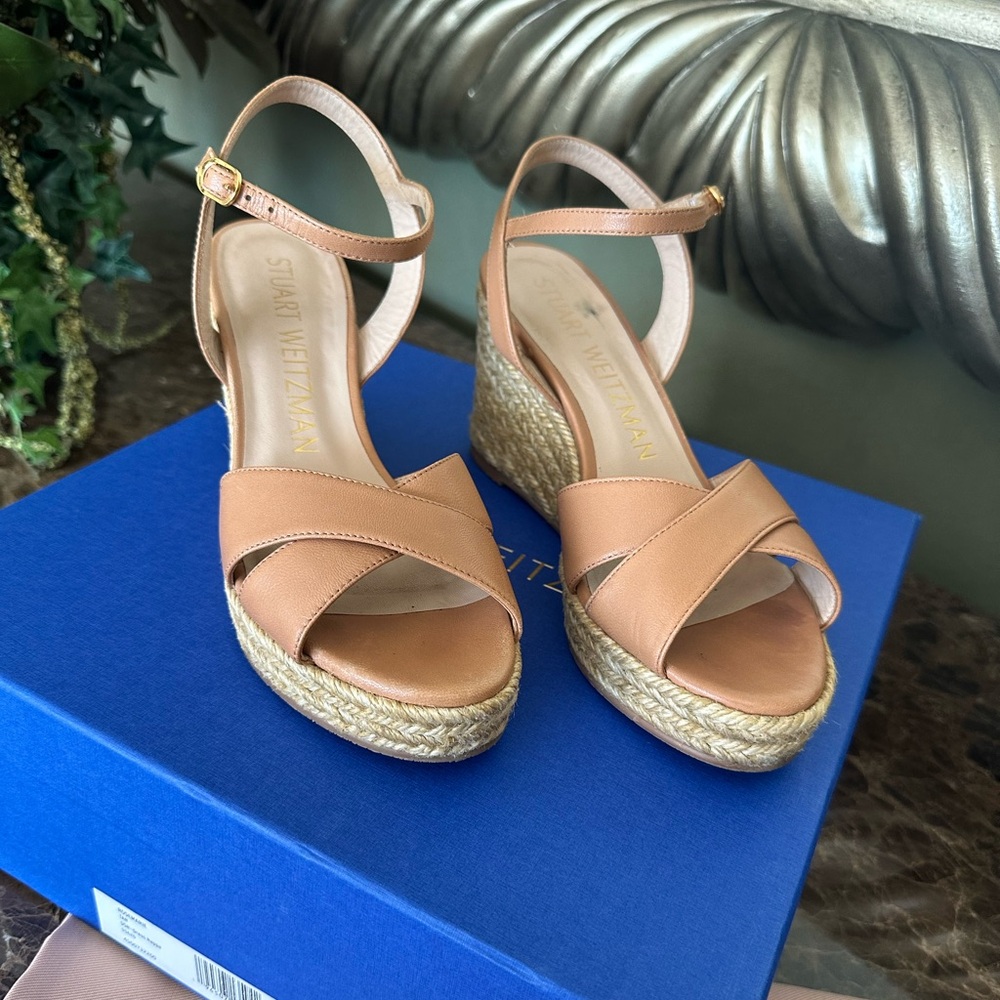 Stuart Weitzman, Size 7B, Wedge Shoe